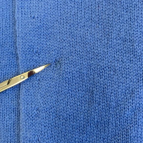 Vince Sz M Wool & Cashmere Blend Trimless Sweater in Hydrangea Blue Minimalist - Picture 15 of 16